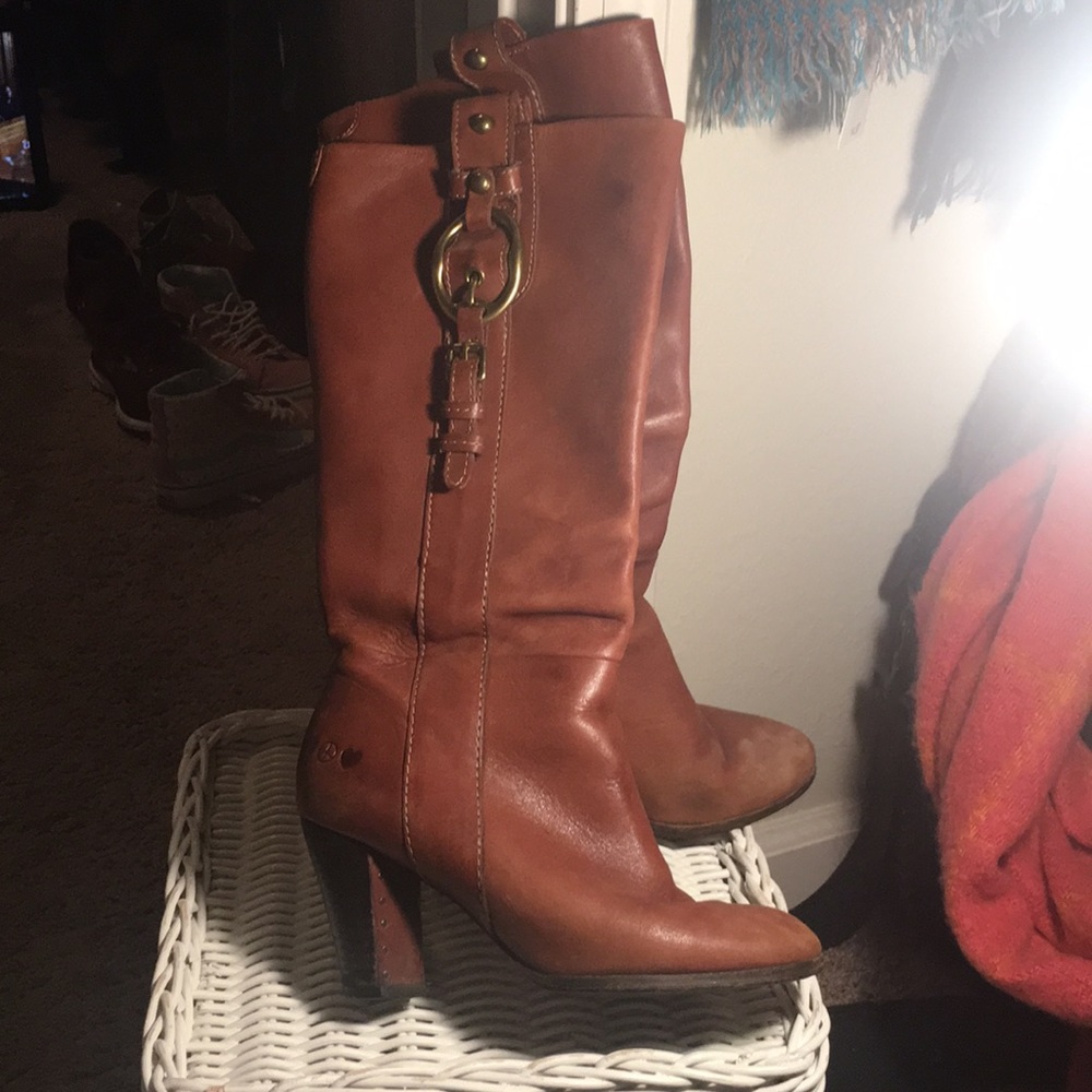 Pull on boots